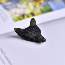 Load image into Gallery viewer, 1pcs Fashion Natural Crystal Carved Wolf Head Pendant Rose Quartz Fluorite Amethyst Natural Mineral Pendant Jewelry DIY Gift